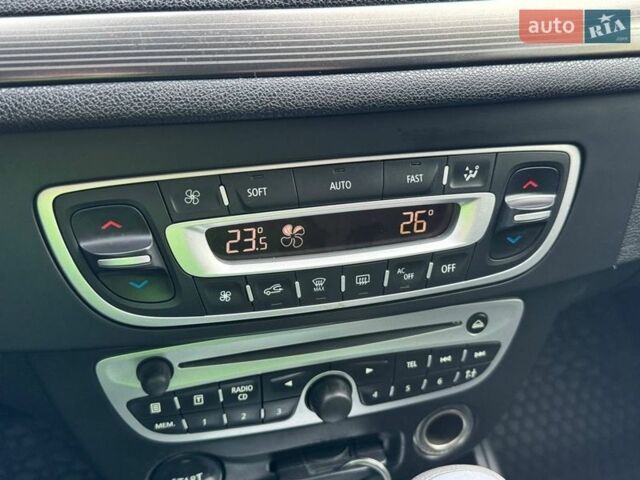 Белый Рено Меган, объемом двигателя 1.5 л и пробегом 317 тыс. км за 7999 $, фото 33 на Automoto.ua