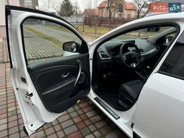 Белый Рено Меган, объемом двигателя 1.5 л и пробегом 201 тыс. км за 8750 $, фото 35 на Automoto.ua