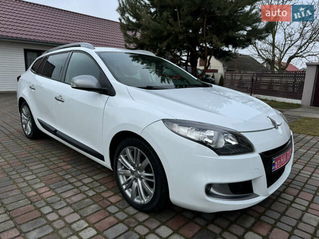 Белый Рено Меган, объемом двигателя 1.5 л и пробегом 201 тыс. км за 8750 $, фото 3 на Automoto.ua