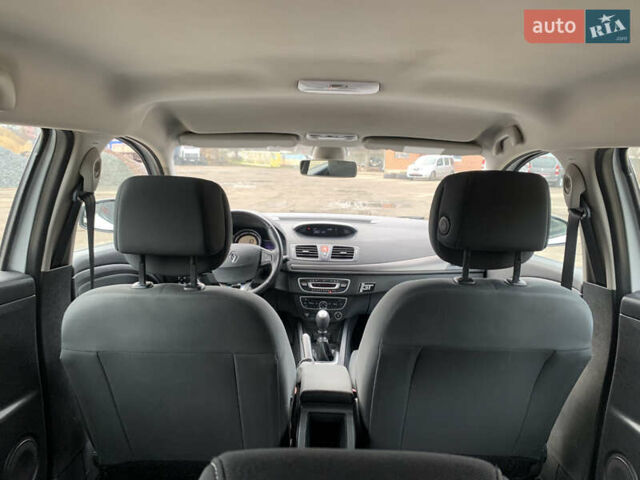 Белый Рено Меган, объемом двигателя 1.5 л и пробегом 221 тыс. км за 7200 $, фото 19 на Automoto.ua