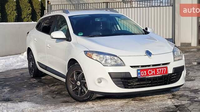 Білий Рено Меган, об'ємом двигуна 1.6 л та пробігом 200 тис. км за 8200 $, фото 4 на Automoto.ua