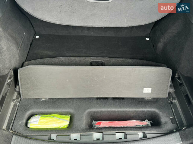 Белый Рено Меган, объемом двигателя 1.5 л и пробегом 201 тыс. км за 8750 $, фото 58 на Automoto.ua