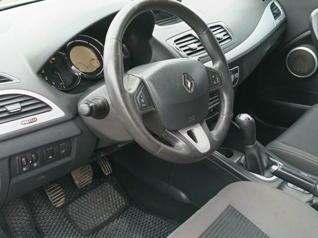 Білий Рено Меган, об'ємом двигуна 1.5 л та пробігом 230 тис. км за 6000 $, фото 8 на Automoto.ua