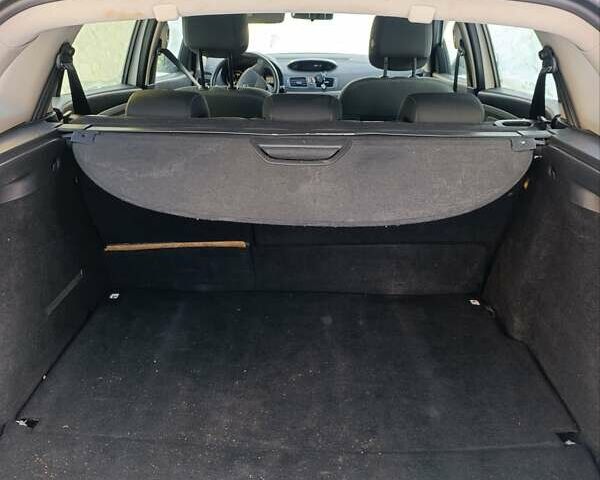 Белый Рено Меган, объемом двигателя 1.46 л и пробегом 260 тыс. км за 5900 $, фото 3 на Automoto.ua