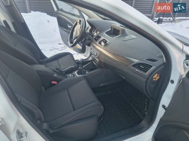 Белый Рено Меган, объемом двигателя 1.6 л и пробегом 193 тыс. км за 6300 $, фото 37 на Automoto.ua