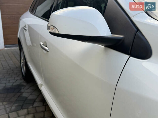 Белый Рено Меган, объемом двигателя 1.6 л и пробегом 238 тыс. км за 6450 $, фото 57 на Automoto.ua