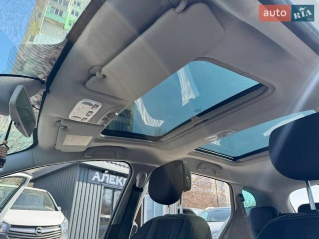 Белый Рено Меган, объемом двигателя 1.5 л и пробегом 221 тыс. км за 7600 $, фото 57 на Automoto.ua