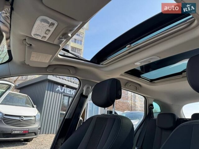 Белый Рено Меган, объемом двигателя 1.5 л и пробегом 221 тыс. км за 7600 $, фото 56 на Automoto.ua