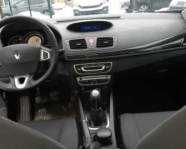 Білий Рено Меган, об'ємом двигуна 1.46 л та пробігом 340 тис. км за 6200 $, фото 12 на Automoto.ua