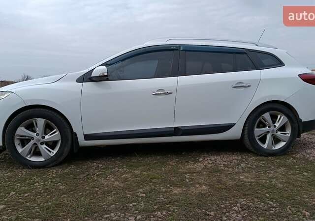 Рено Меган 2011 у Ильинцах на Automoto.ua Білий Рено Меган, об'ємом двигуна 1.5 л та пробігом 230 тис. км за 6000 $, фото 4 на Automoto.ua