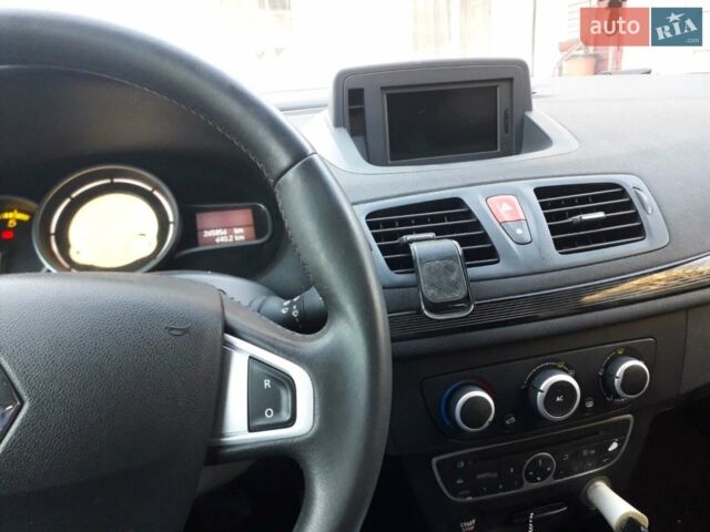 Білий Рено Меган, об'ємом двигуна 1.9 л та пробігом 282 тис. км за 6999 $, фото 5 на Automoto.ua