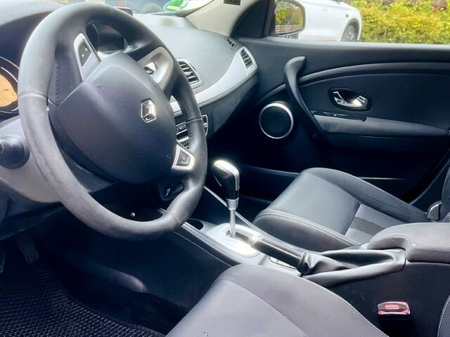 Білий Рено Меган, об'ємом двигуна 1.5 л та пробігом 280 тис. км за 5900 $, фото 5 на Automoto.ua