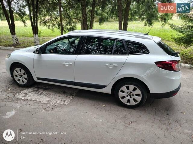 Белый Рено Меган, объемом двигателя 1.46 л и пробегом 325 тыс. км за 6600 $, фото 8 на Automoto.ua