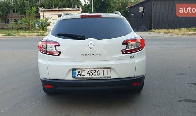 Білий Рено Меган, об'ємом двигуна 1.5 л та пробігом 180 тис. км за 8200 $, фото 9 на Automoto.ua