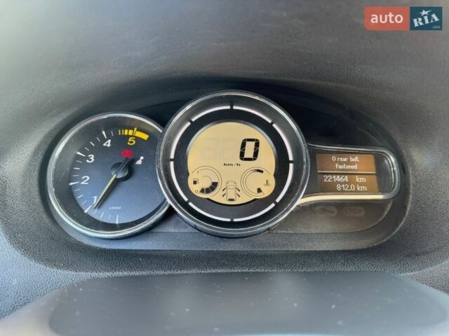 Белый Рено Меган, объемом двигателя 1.46 л и пробегом 222 тыс. км за 7200 $, фото 7 на Automoto.ua