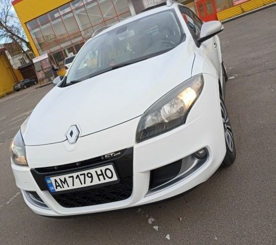 Білий Рено Меган, об'ємом двигуна 1.5 л та пробігом 220 тис. км за 8000 $, фото 5 на Automoto.ua
