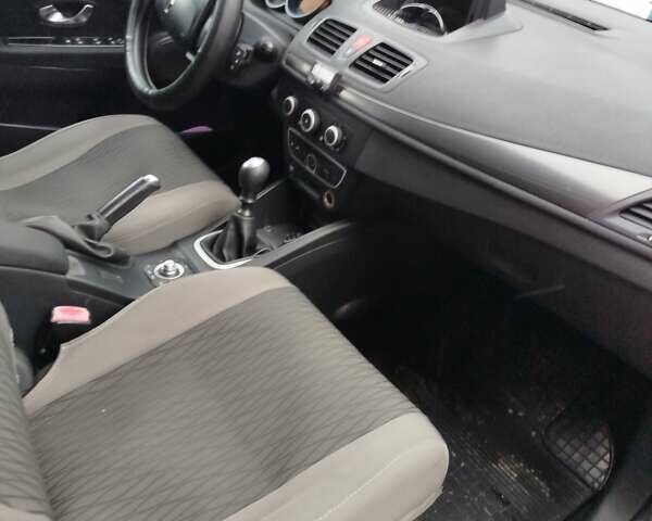 Белый Рено Меган, объемом двигателя 1.46 л и пробегом 253 тыс. км за 7500 $, фото 15 на Automoto.ua