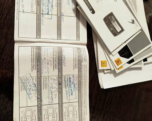 Белый Рено Меган, объемом двигателя 1.46 л и пробегом 253 тыс. км за 7500 $, фото 9 на Automoto.ua