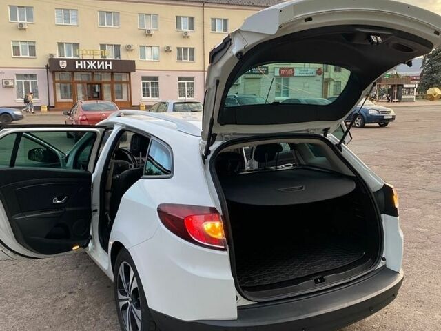 Білий Рено Меган, об'ємом двигуна 1.87 л та пробігом 251 тис. км за 6900 $, фото 7 на Automoto.ua