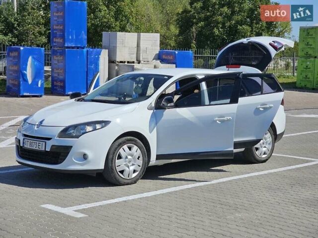 Білий Рено Меган, об'ємом двигуна 1.46 л та пробігом 231 тис. км за 7000 $, фото 16 на Automoto.ua