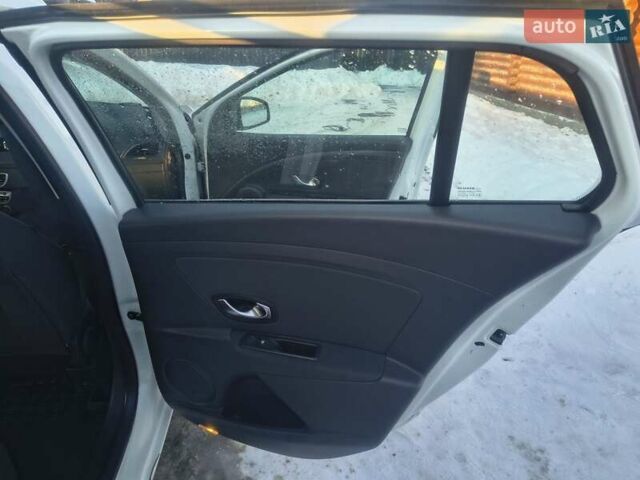 Белый Рено Меган, объемом двигателя 1.6 л и пробегом 193 тыс. км за 6300 $, фото 30 на Automoto.ua