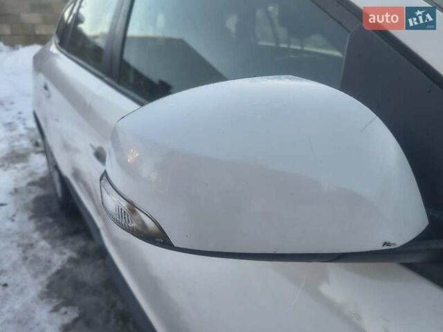 Белый Рено Меган, объемом двигателя 1.6 л и пробегом 193 тыс. км за 6300 $, фото 14 на Automoto.ua