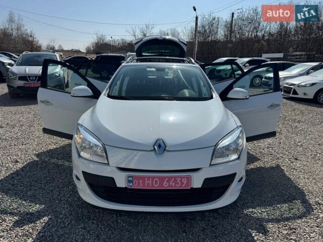 Белый Рено Меган, объемом двигателя 1.5 л и пробегом 221 тыс. км за 7600 $, фото 63 на Automoto.ua