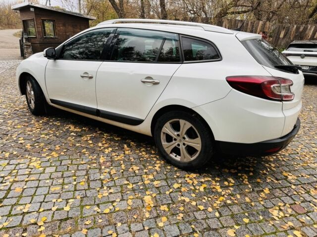 Белый Рено Меган, объемом двигателя 1.5 л и пробегом 280 тыс. км за 5900 $, фото 3 на Automoto.ua