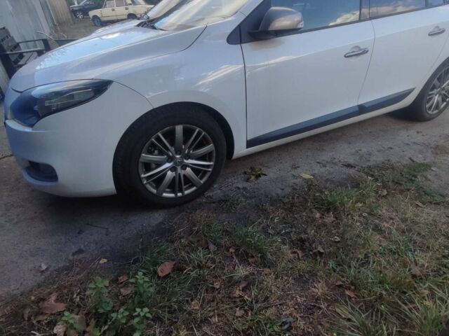 Білий Рено Меган, об'ємом двигуна 1.46 л та пробігом 299 тис. км за 8500 $, фото 1 на Automoto.ua