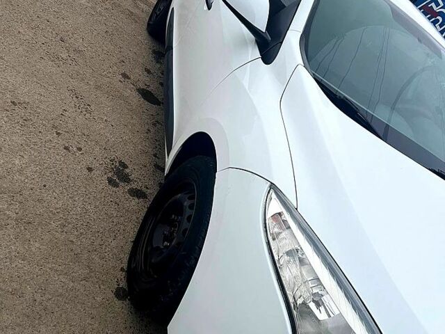 Білий Рено Меган, об'ємом двигуна 1.5 л та пробігом 201 тис. км за 6100 $, фото 2 на Automoto.ua