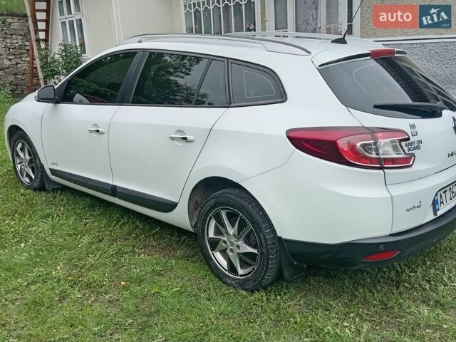 Белый Рено Меган, объемом двигателя 1.46 л и пробегом 278 тыс. км за 6700 $, фото 8 на Automoto.ua