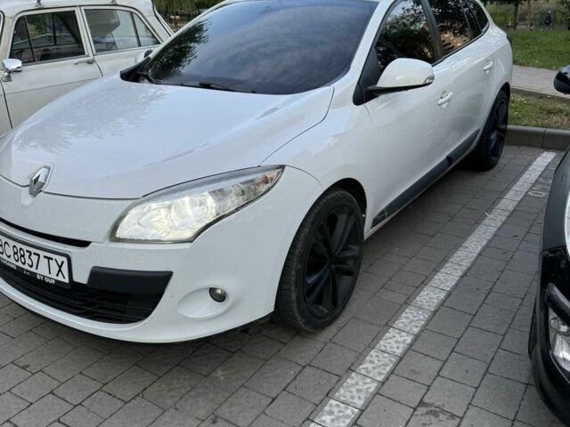 Білий Рено Меган, об'ємом двигуна 1.5 л та пробігом 277 тис. км за 7800 $, фото 1 на Automoto.ua