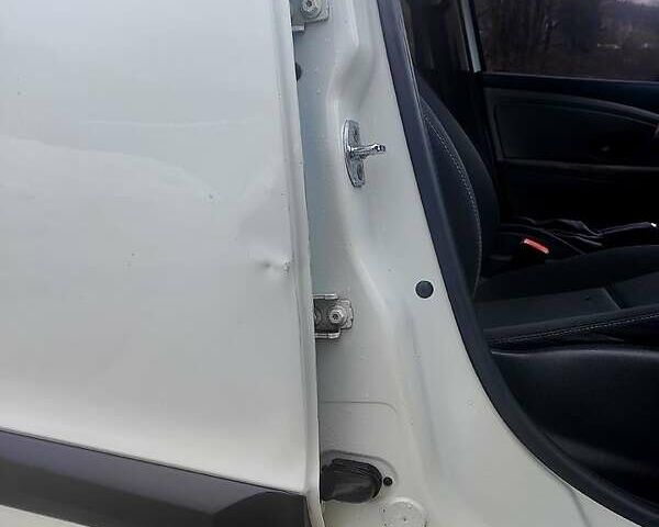 Белый Рено Меган, объемом двигателя 1.5 л и пробегом 207 тыс. км за 6800 $, фото 23 на Automoto.ua