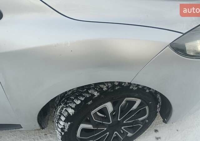 Белый Рено Меган, объемом двигателя 1.46 л и пробегом 307 тыс. км за 5200 $, фото 1 на Automoto.ua