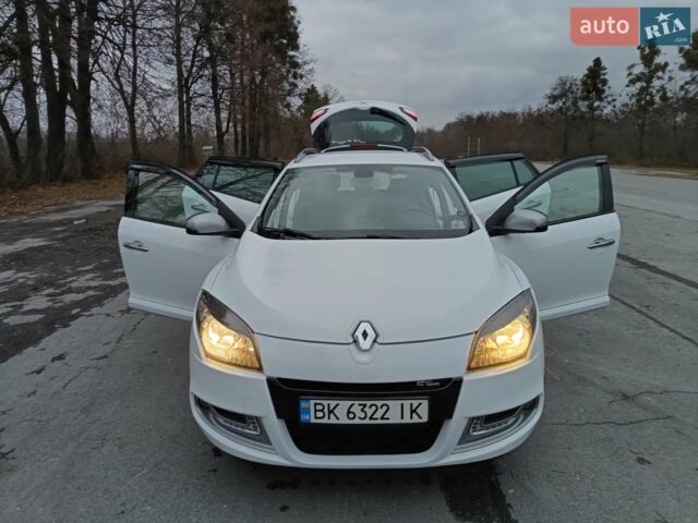 Білий Рено Меган, об'ємом двигуна 1.46 л та пробігом 307 тис. км за 8400 $, фото 17 на Automoto.ua