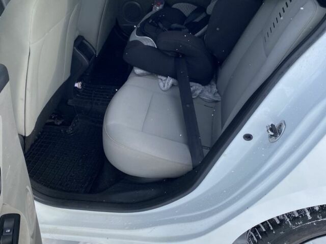 Білий Рено Меган, об'ємом двигуна 1.5 л та пробігом 253 тис. км за 7500 $, фото 9 на Automoto.ua