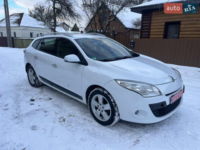 Білий Рено Меган, об'ємом двигуна 1.46 л та пробігом 239 тис. км за 7550 $, фото 6 на Automoto.ua