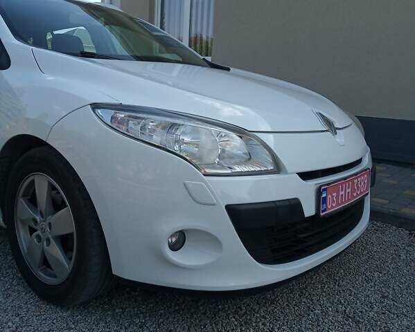 Белый Рено Меган, объемом двигателя 1.5 л и пробегом 219 тыс. км за 7700 $, фото 8 на Automoto.ua