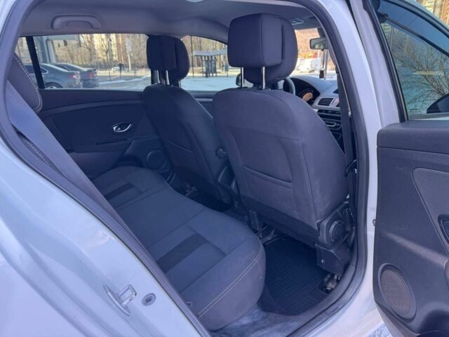 Белый Рено Меган, объемом двигателя 1.5 л и пробегом 208 тыс. км за 5950 $, фото 18 на Automoto.ua