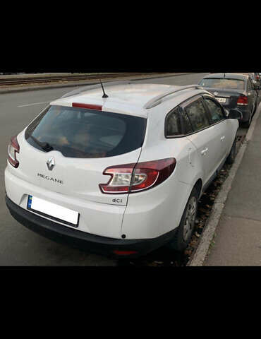 Білий Рено Меган, об'ємом двигуна 1.46 л та пробігом 295 тис. км за 6100 $, фото 2 на Automoto.ua