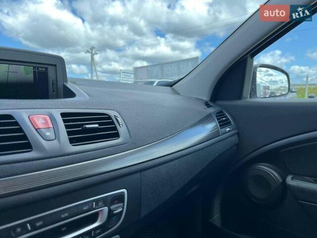 Белый Рено Меган, объемом двигателя 1.5 л и пробегом 195 тыс. км за 6490 $, фото 28 на Automoto.ua