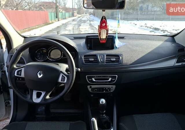 Белый Рено Меган, объемом двигателя 1.46 л и пробегом 306 тыс. км за 7500 $, фото 21 на Automoto.ua