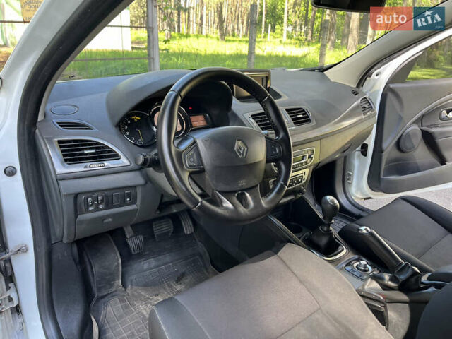 Білий Рено Меган, об'ємом двигуна 1.5 л та пробігом 210 тис. км за 6500 $, фото 22 на Automoto.ua