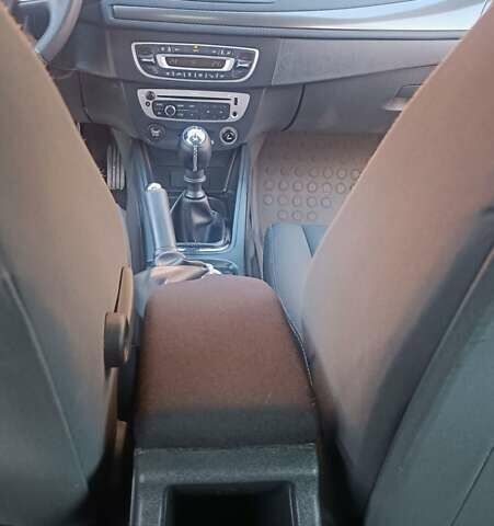 Белый Рено Меган, объемом двигателя 1.5 л и пробегом 265 тыс. км за 6900 $, фото 53 на Automoto.ua