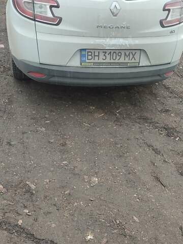 Белый Рено Меган, объемом двигателя 1.5 л и пробегом 210 тыс. км за 7200 $, фото 6 на Automoto.ua