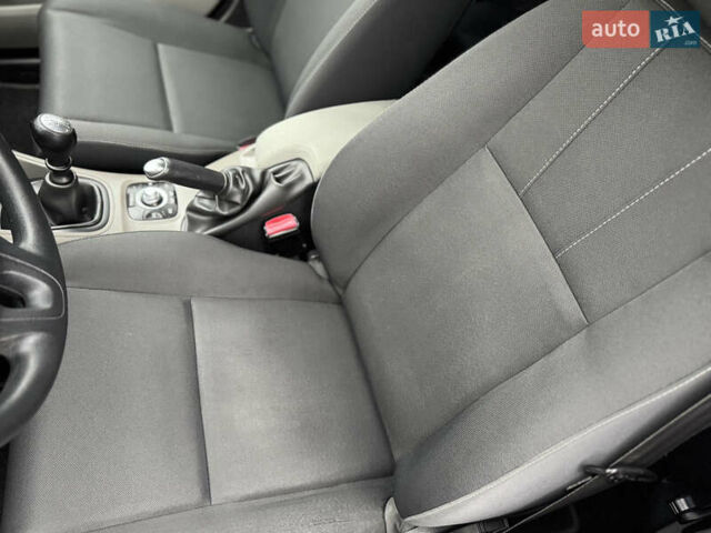 Білий Рено Меган, об'ємом двигуна 1.6 л та пробігом 235 тис. км за 7500 $, фото 17 на Automoto.ua