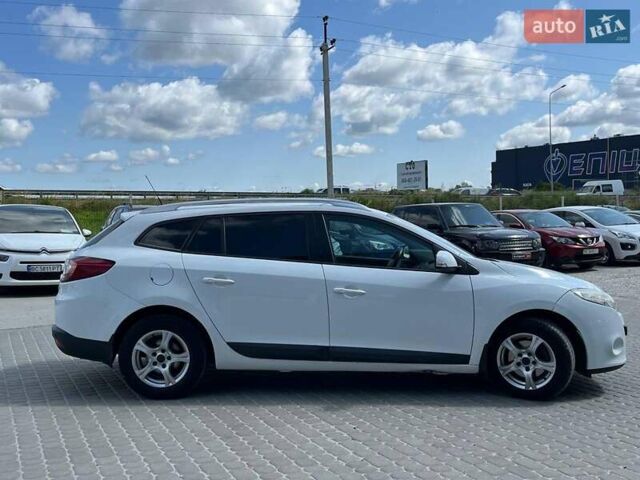 Белый Рено Меган, объемом двигателя 1.5 л и пробегом 195 тыс. км за 6490 $, фото 3 на Automoto.ua