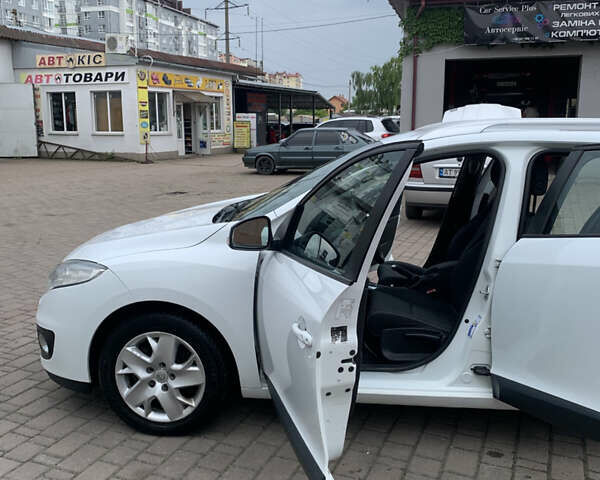 Білий Рено Меган, об'ємом двигуна 1.5 л та пробігом 264 тис. км за 7650 $, фото 6 на Automoto.ua