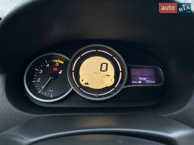 Білий Рено Меган, об'ємом двигуна 1.46 л та пробігом 243 тис. км за 7200 $, фото 17 на Automoto.ua