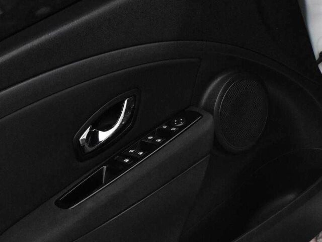 Белый Рено Меган, объемом двигателя 1.5 л и пробегом 231 тыс. км за 6950 $, фото 10 на Automoto.ua